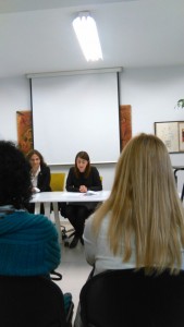 Iris presentando